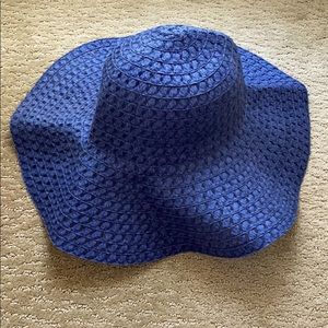 🌟 NWOT Floppy Hat Straw- Navy Blue